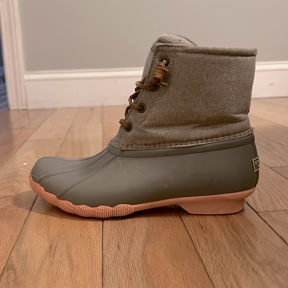 SPERRY women’s saltwater boot